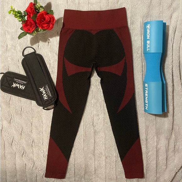 Red & Black Amazon Workout Set - Picture 6 of 12